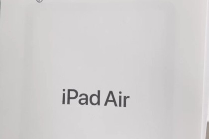 疑似下代 iPad Air 说明书曝光：全面屏，侧边指纹